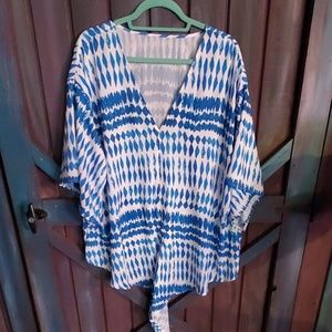 Lightweight Blue and white tie front top